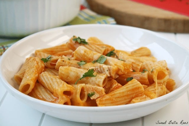 serving of chicken rigatoni pasta bake in a white bowl
