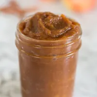 mason jar of pumpkin apple butter