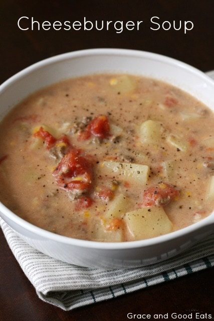 bowl of crockpot cheeseburger soup