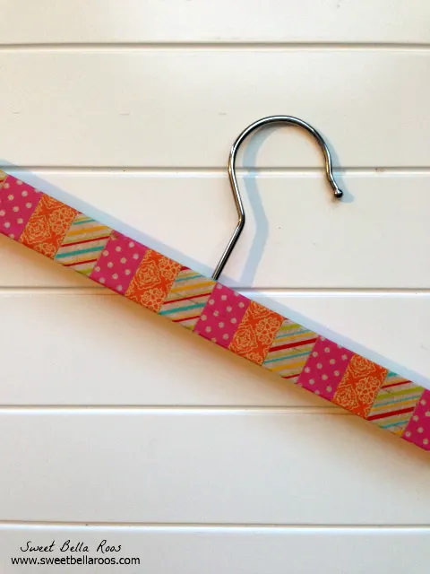 Easy DIY Washi Tape School Pick-Up Sign Hanger #washitape