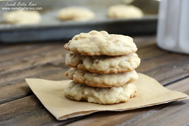 White Chocolate Macadamia Nut Cookies- chewy and delicious, perfect for cookie swaps!