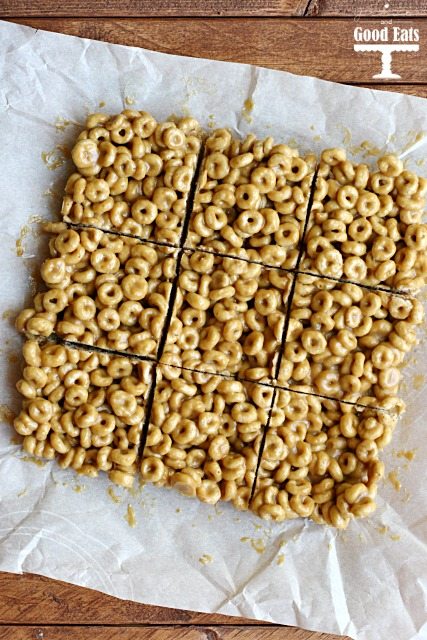 peanut butter cheerio bars cut into squares