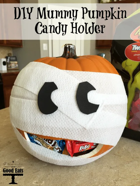 DIY Mummy Pumpkin Candy Holder