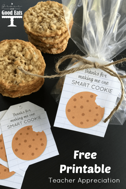 Thanks for making me a smart cookie- FREE PRINTABLE. Package with cookies as an easy teacher appreciation gift. Perfect for teachers, coaches, etc. 