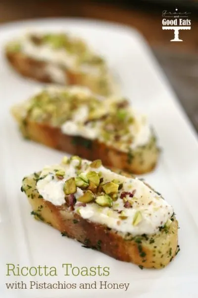 These Ricotta Toasts with Pistachios and Honey are a simple + yummy appetizer!