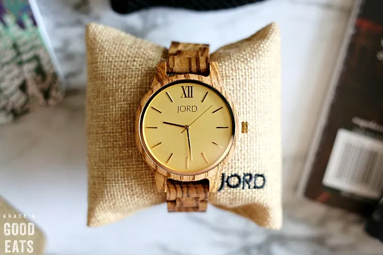 JORD wood watch around a jute pillow