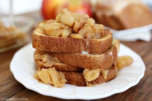 French toast with apples