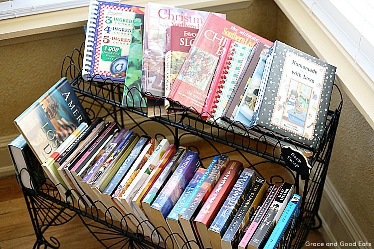 Cottage Guest Home Book Nook