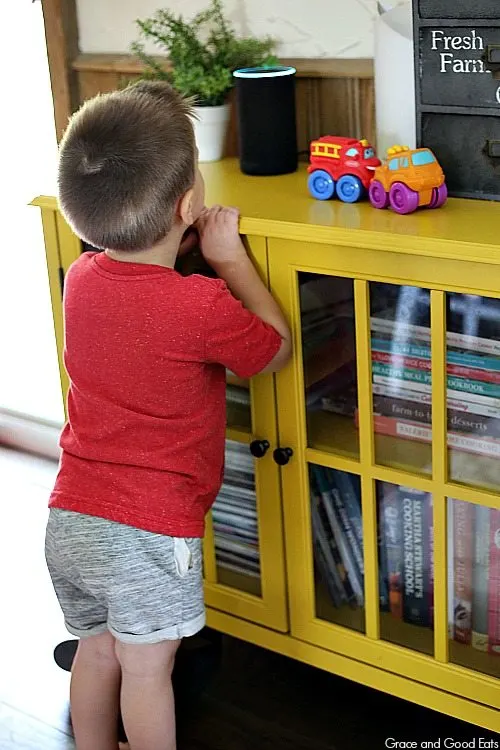 toddler using Amazon Echo