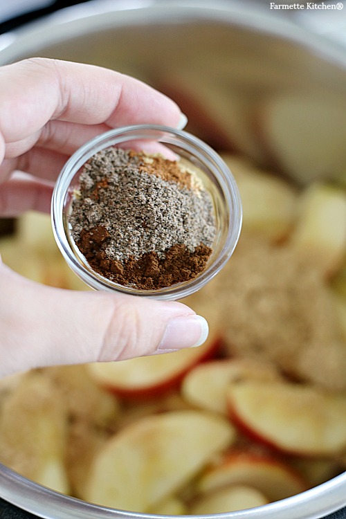 chai spices in a small glass bowl