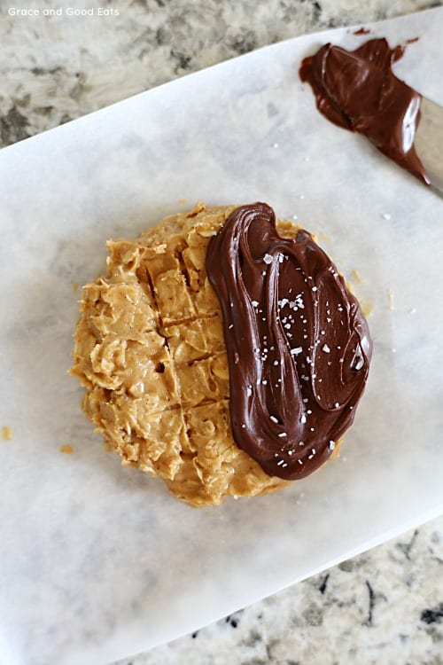 no bake peanut butter oatmeal cookies with chocolate and sea salt
