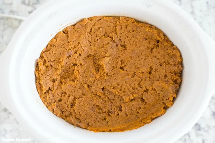 pumpkin dump cake in a slow cooker