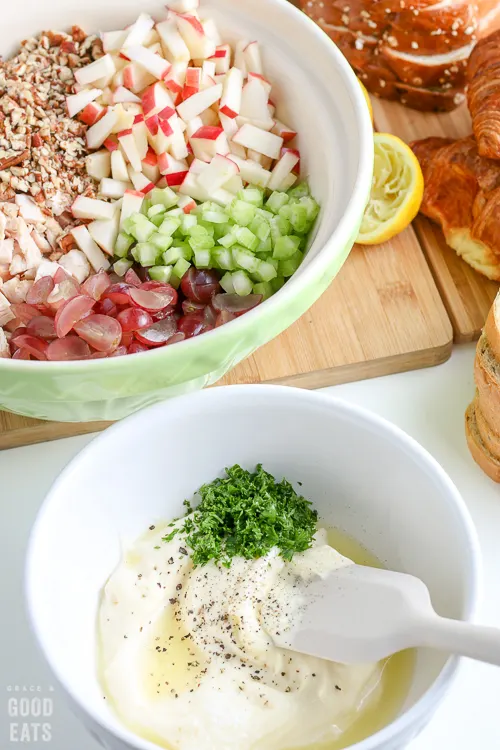 mayonnaise, lemon juice, and fresh parsley in a bowl