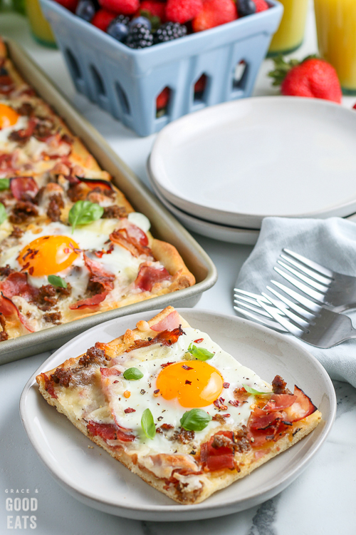 breakfast pizza on a plate